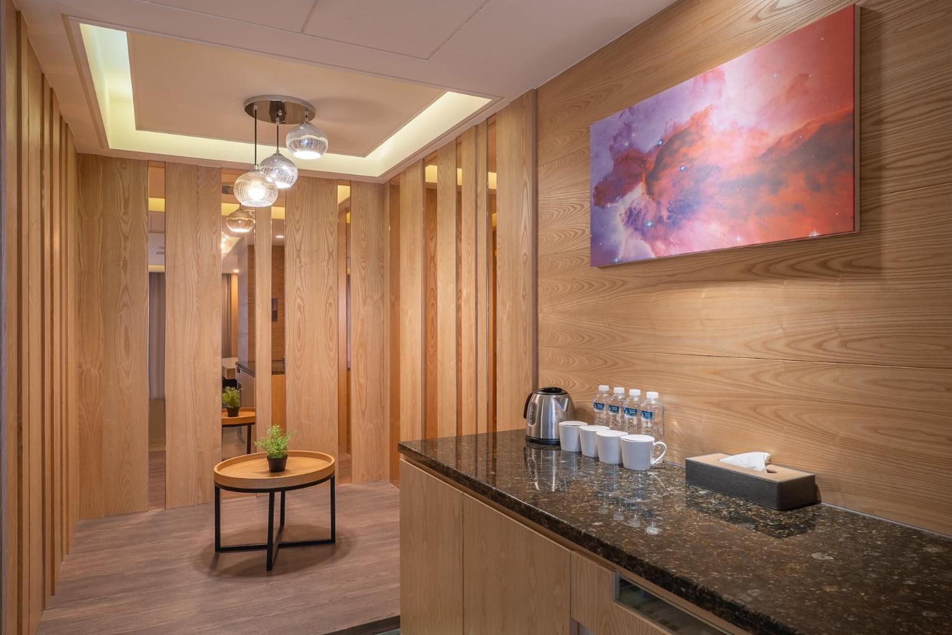 Guide Hotel Taichung Ziyou Ngoại thất bức ảnh