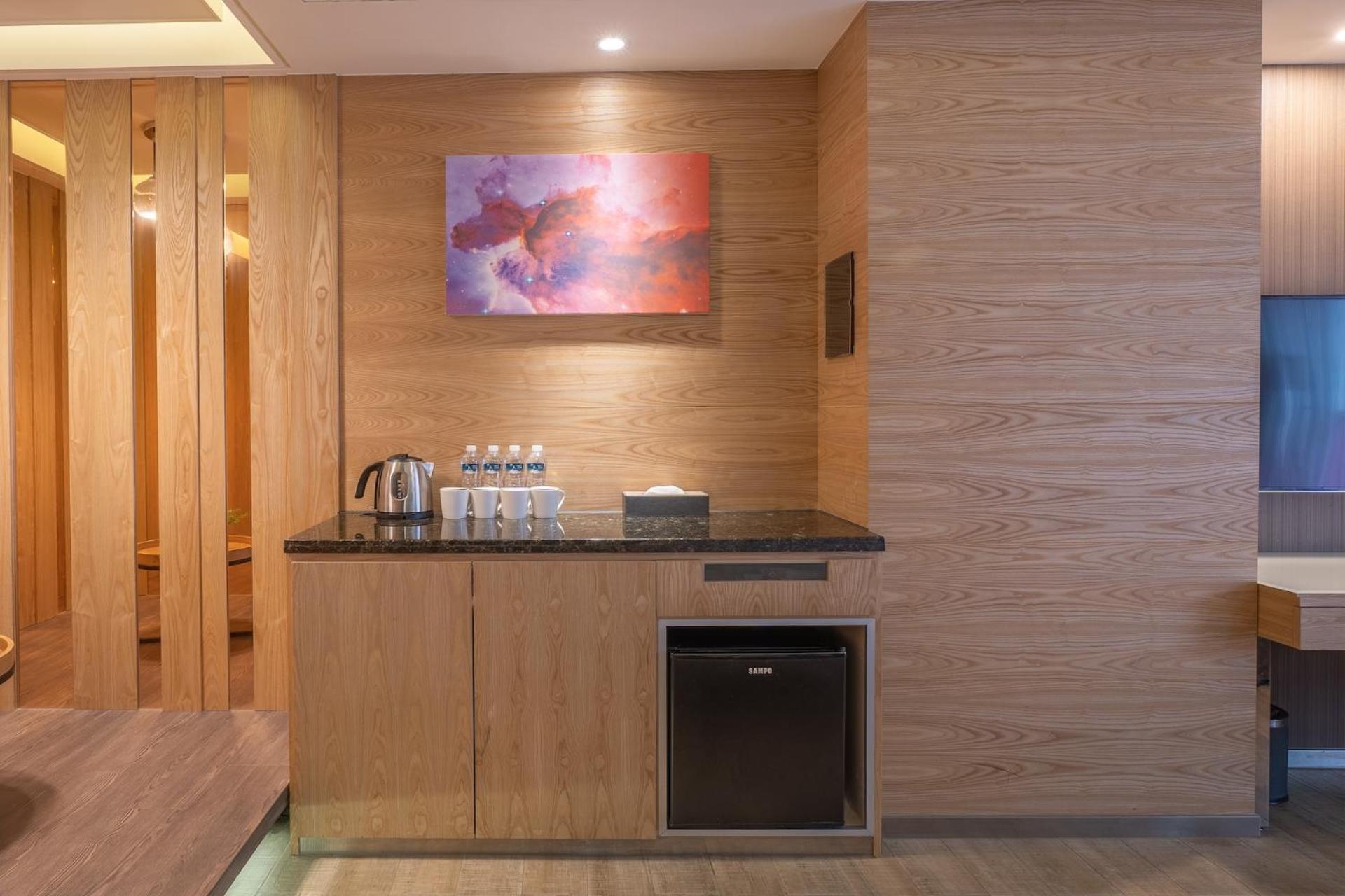 Guide Hotel Taichung Ziyou Ngoại thất bức ảnh