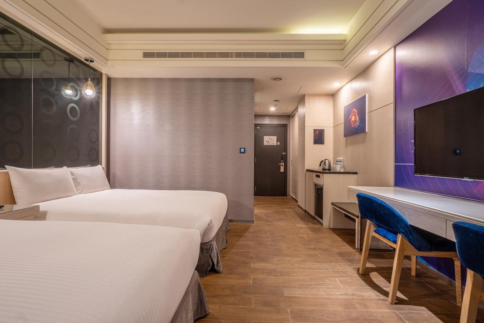 Guide Hotel Taichung Ziyou Ngoại thất bức ảnh