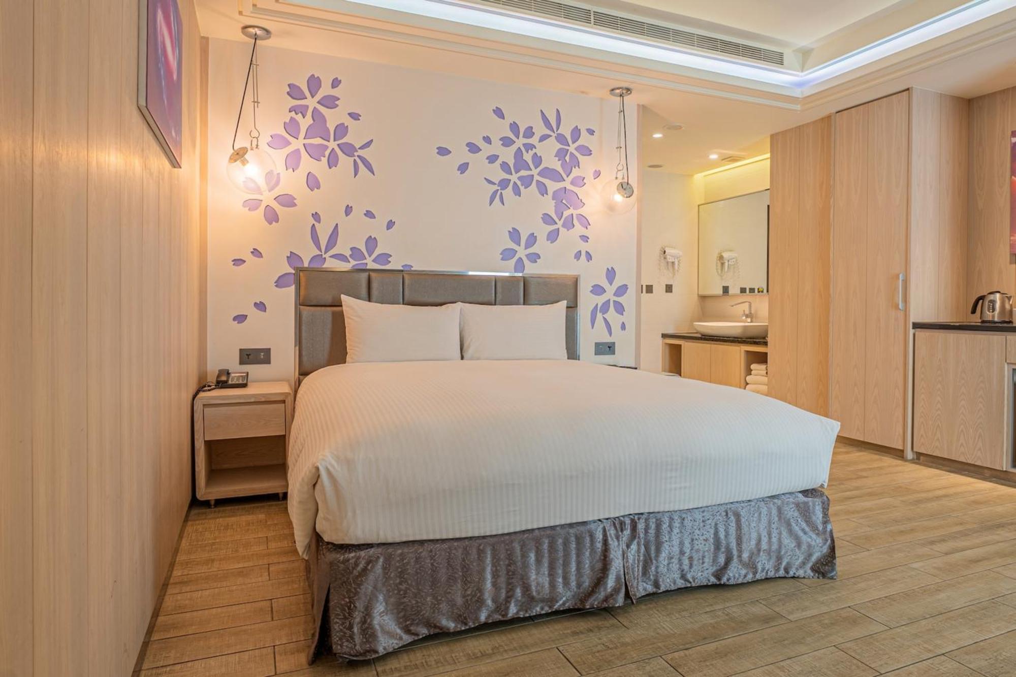 Guide Hotel Taichung Ziyou Ngoại thất bức ảnh