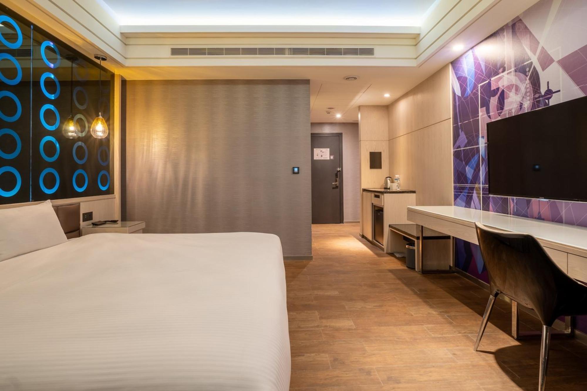 Guide Hotel Taichung Ziyou Ngoại thất bức ảnh