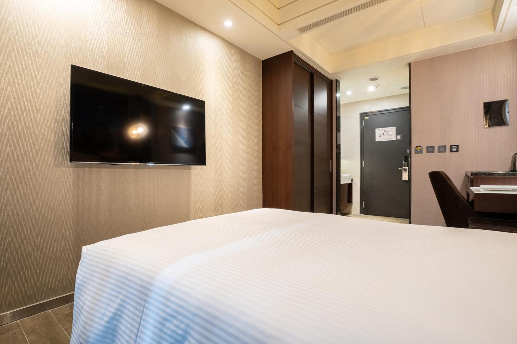 Guide Hotel Taichung Ziyou Ngoại thất bức ảnh