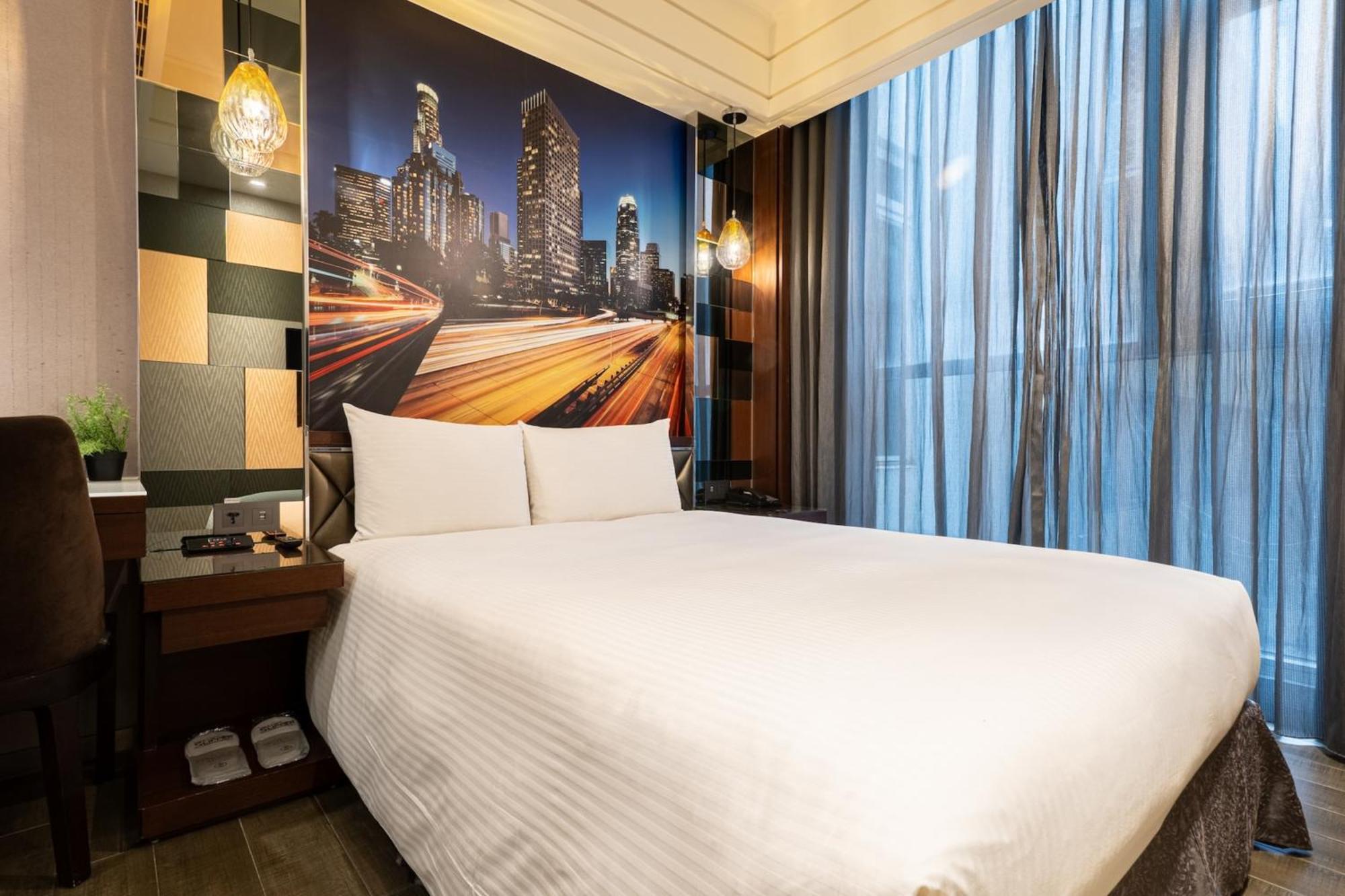 Guide Hotel Taichung Ziyou Ngoại thất bức ảnh