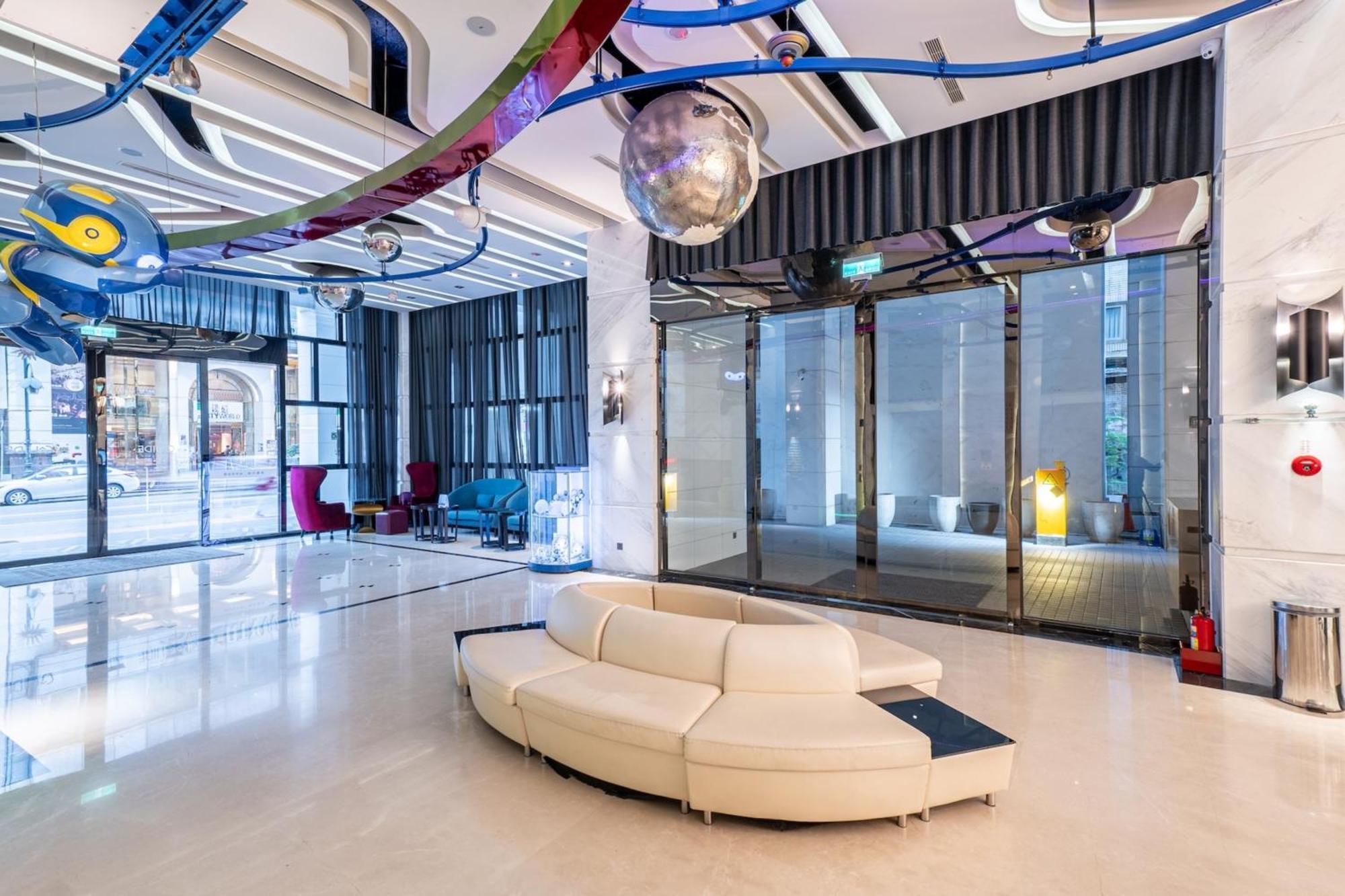 Guide Hotel Taichung Ziyou Ngoại thất bức ảnh
