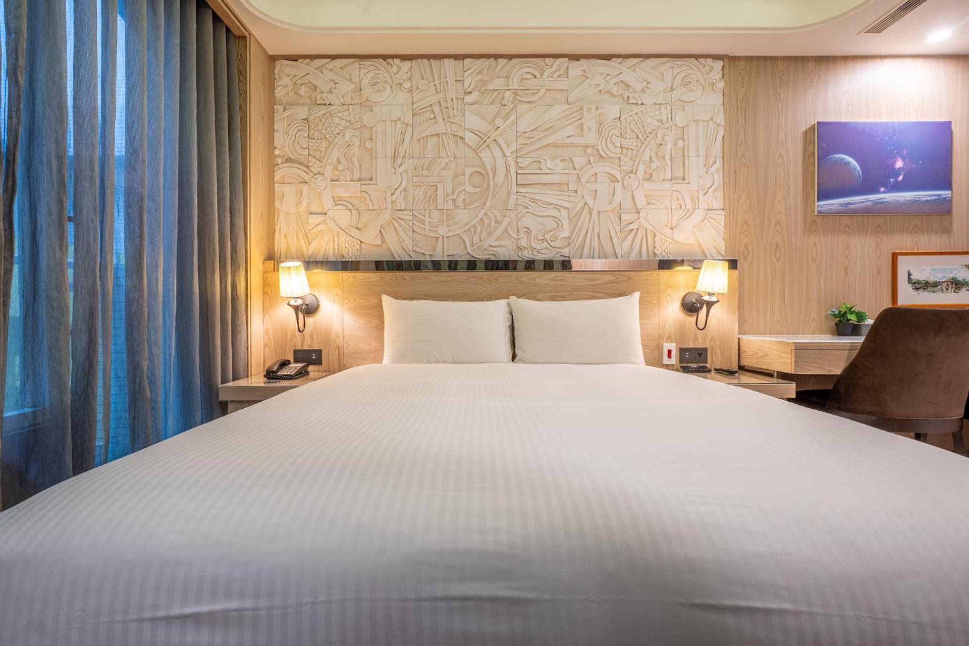 Guide Hotel Taichung Ziyou Ngoại thất bức ảnh